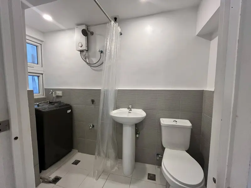2-bedroom condo for rent in Victoria de Makati, photo 5