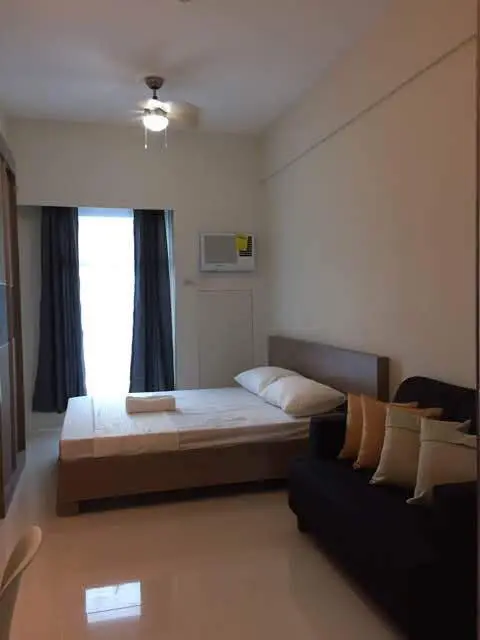 스튜디오 · The Currency Condominium