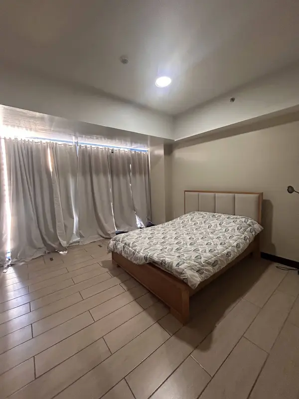 1 BR · Three Central