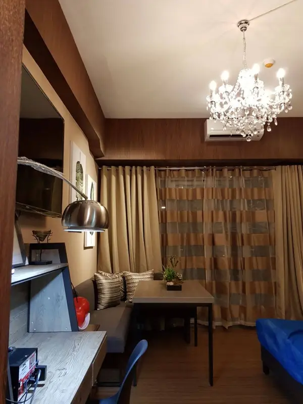 スタジオ · Shang Salcedo Place