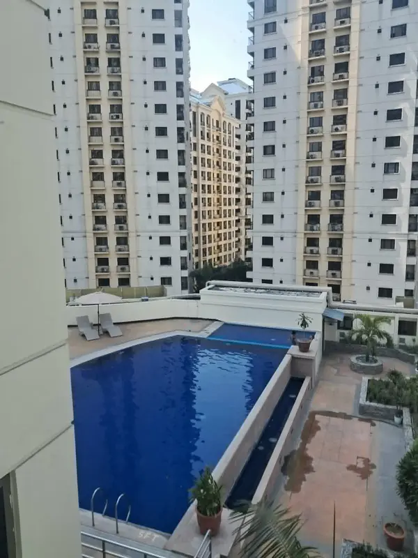 Studio · Forbeswood Parklane