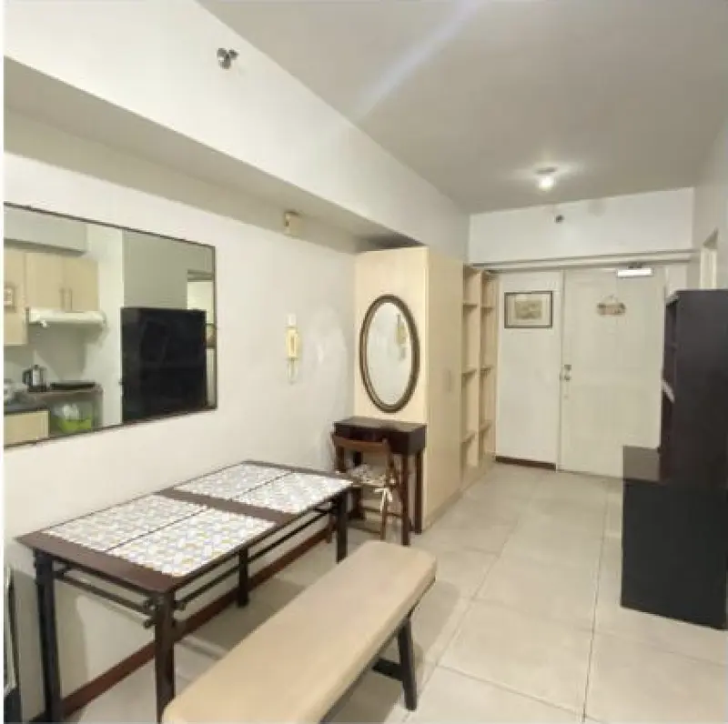 【賃貸】The Columns Legazpi Villageのスタジオタイプのコンドミニアム、写真3