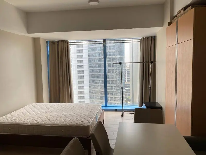 스튜디오 · Three Central