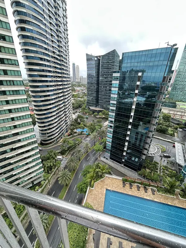 1 BR · The Manansala