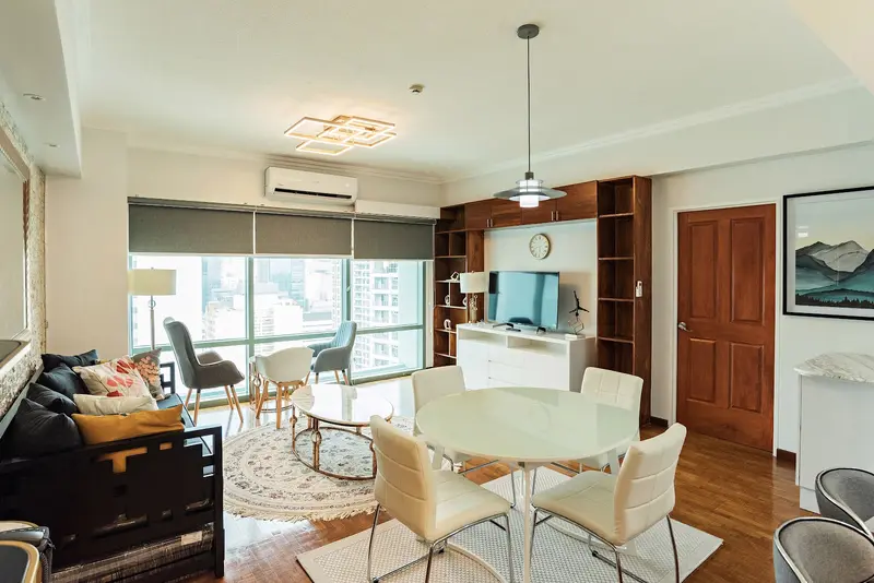 1 BR · One Legazpi Park