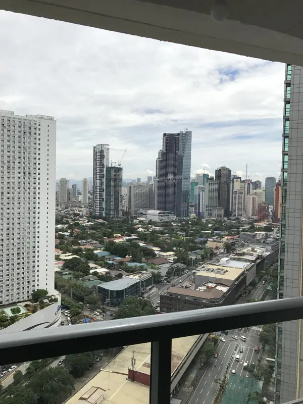 1 BR · Shang Salcedo Place