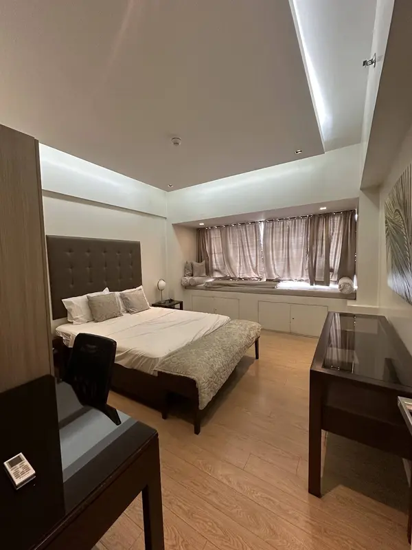 1 BR · One Shangri-La Place