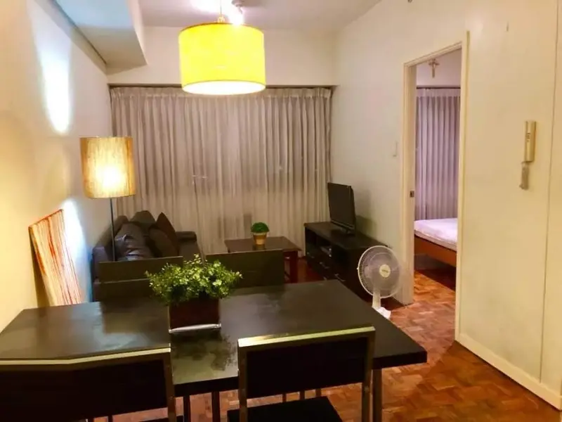 1 BR · Fifth Avenue Place