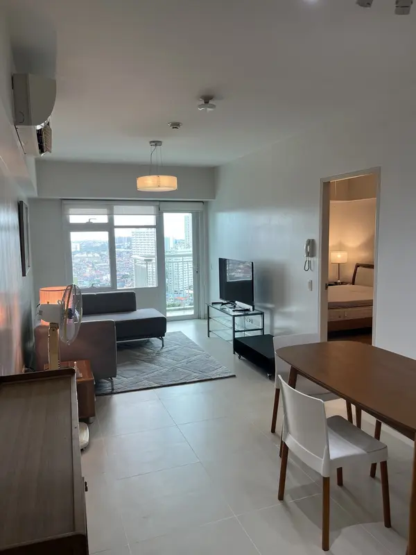 Red Oak at Two Serendra 1베드룸 콘도 임대, 사진 2