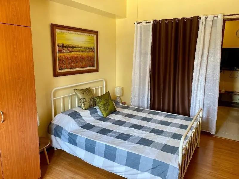 1 BR · Rada Regency