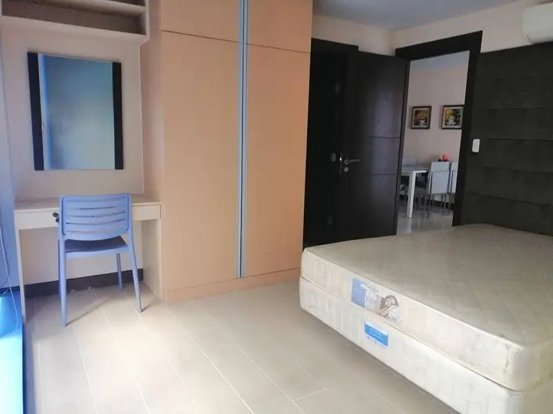 1 BR · Two Central