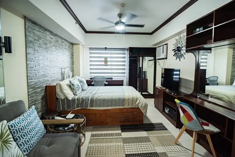 1 BR · The Columns Legazpi Village