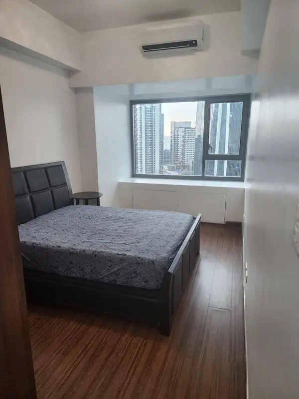 1 BR · Shang Salcedo Place