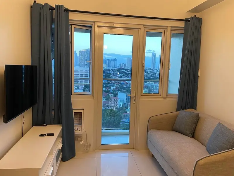 1 BR · Times Square West