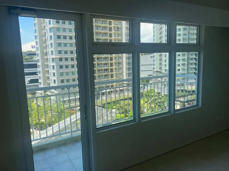 Encino at Two Serendra 1室公寓出租，第 3 张照片