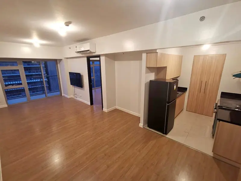 1 BR · Park Triangle Residences