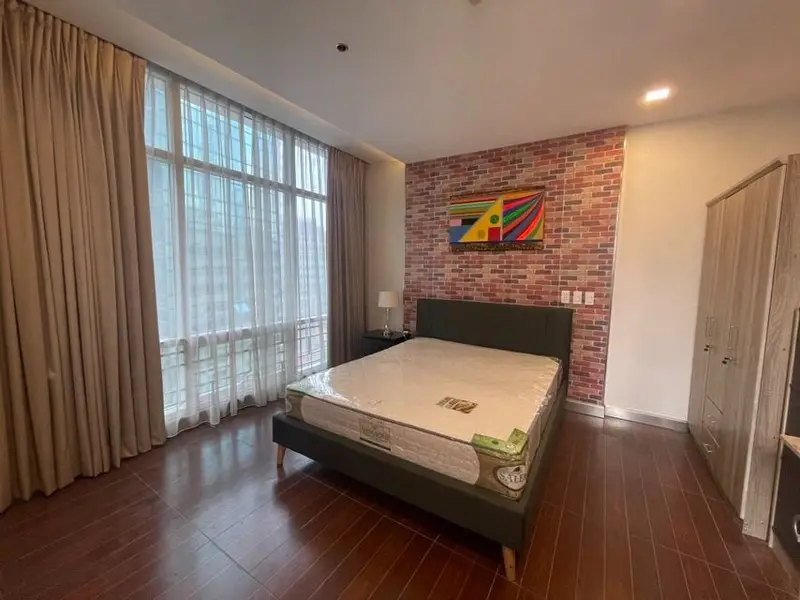 1 BR · Stratosphere