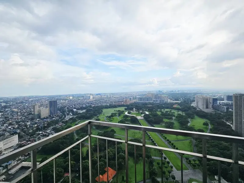 1-bedroom condo for rent in The Trion Towers, photo 3