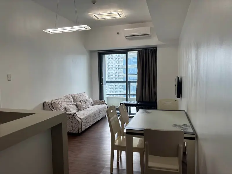 1 BR · Shang Salcedo Place