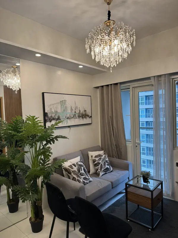 1 BR · Times Square West