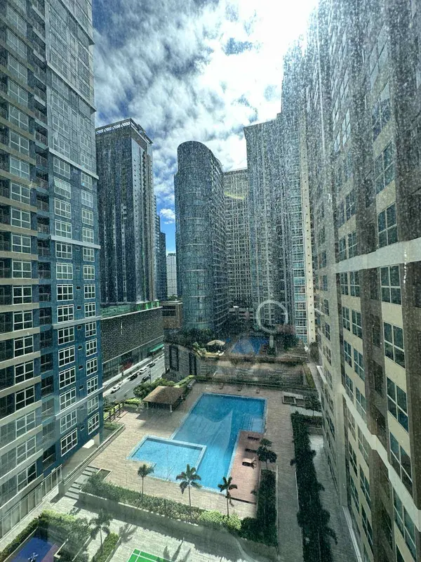 1 BR · Times Square West