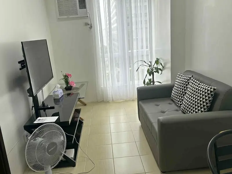 1 BR · Pioneer Woodlands