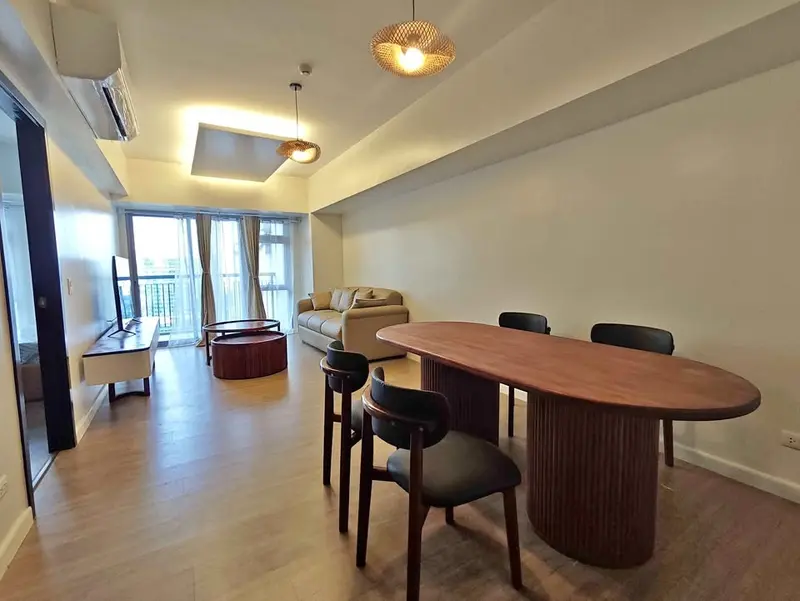 1 BR · Park Triangle Residences