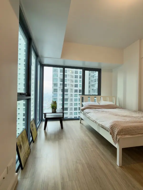 1 BR · Callisto Tower 2