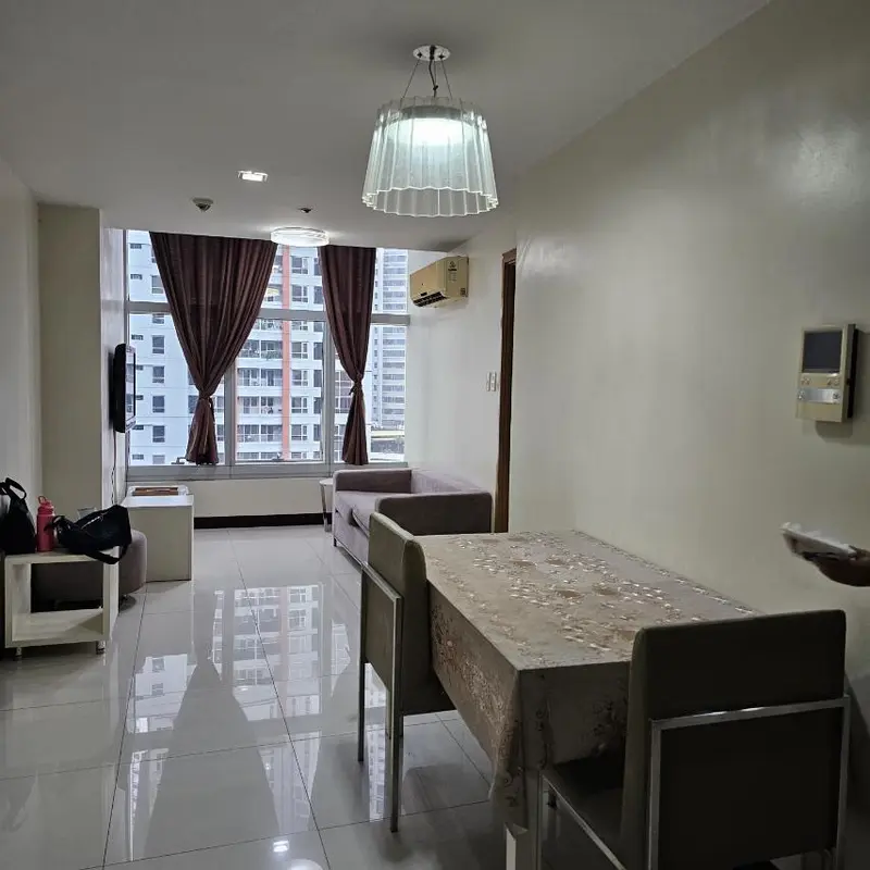 1 BR · One Central