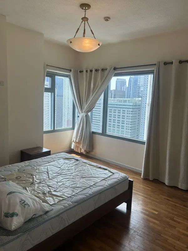 2 BR · One Legazpi Park