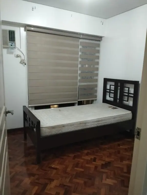 2 BR · The Columns Ayala Avenue