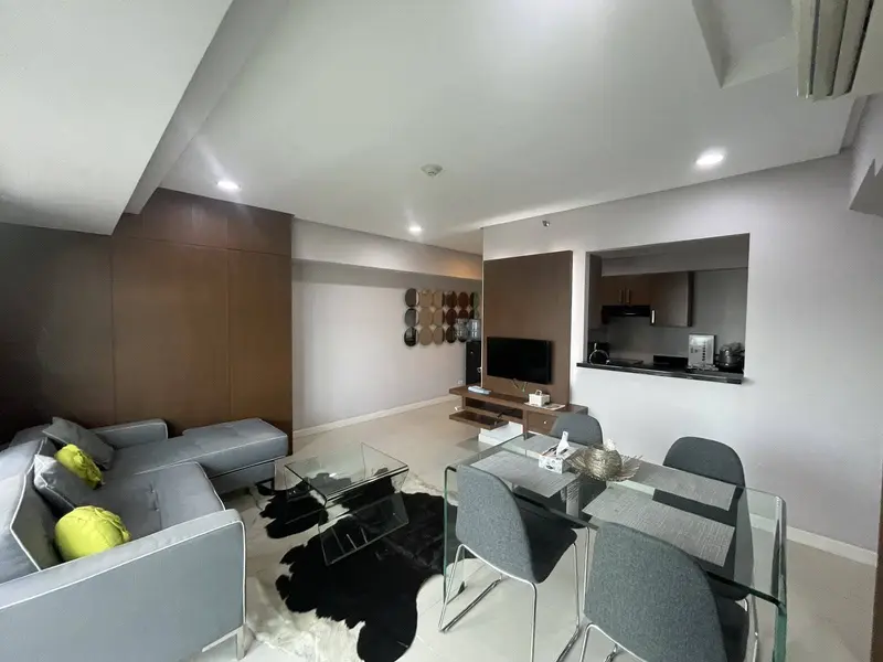 2 BR · Red Oak at Two Serendra