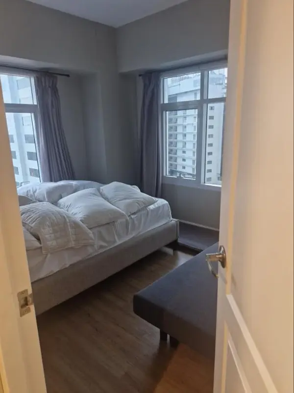 Red Oak at Two Serendra 2베드룸 콘도 임대, 사진 3