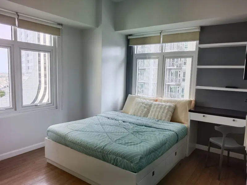 2 BR · Meranti at Two Serendra