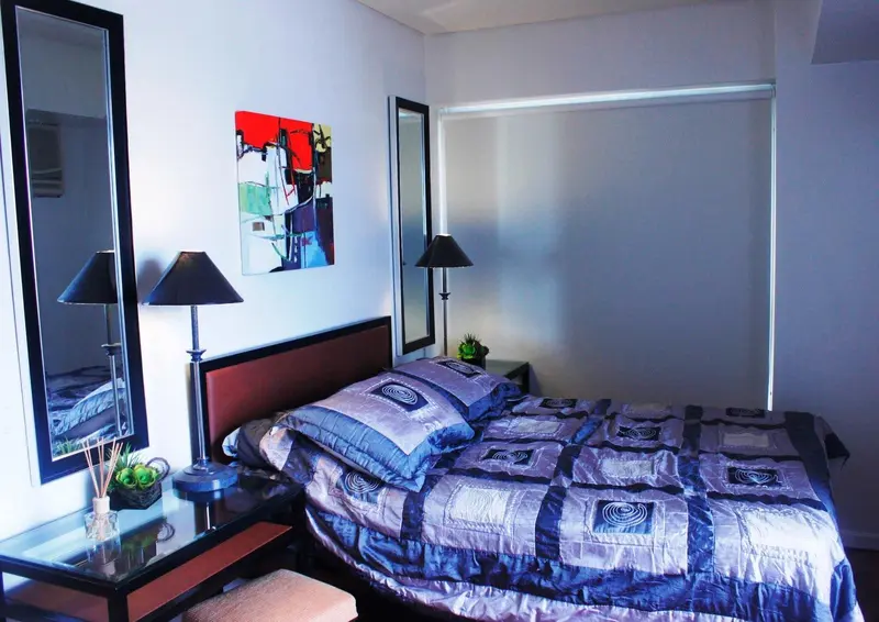 2 BR · The Columns Ayala Avenue