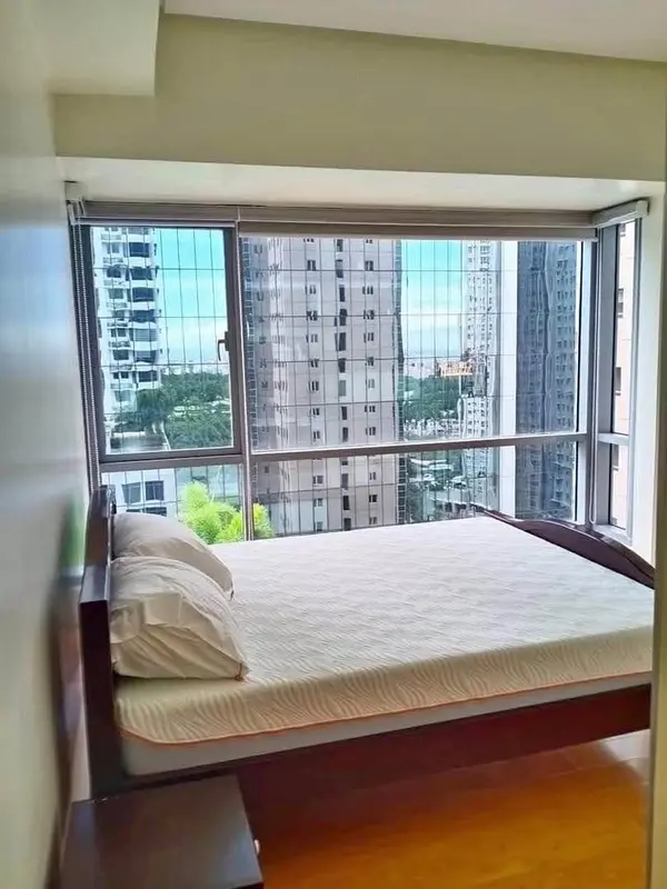 2 BR · The Infinity Tower