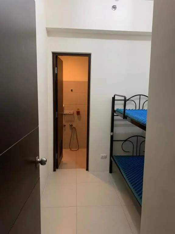 2-bedroom condo for rent in Uptown Ritz Residence, photo 4