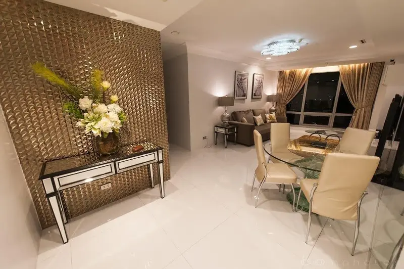 2 BR · One McKinley Place