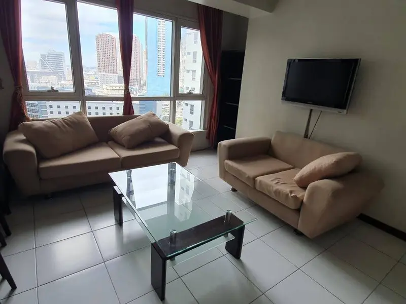 2 BR · The Columns Ayala Avenue