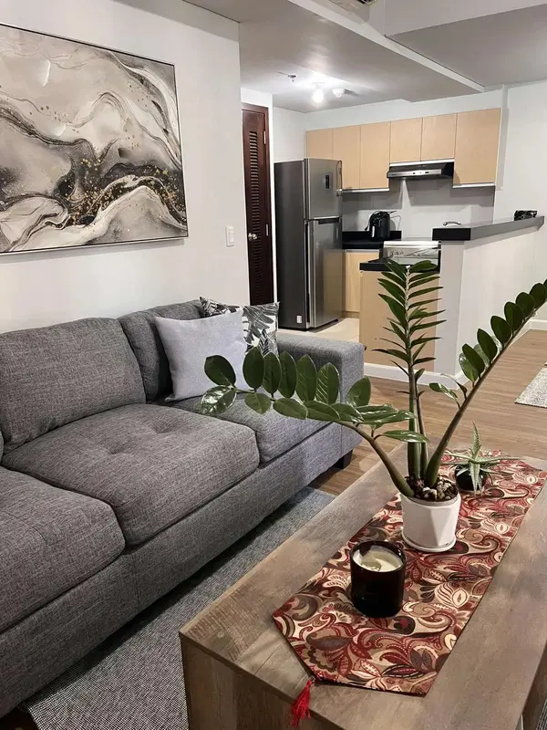 2-bedroom condo for rent in Escala Salcedo, photo 4