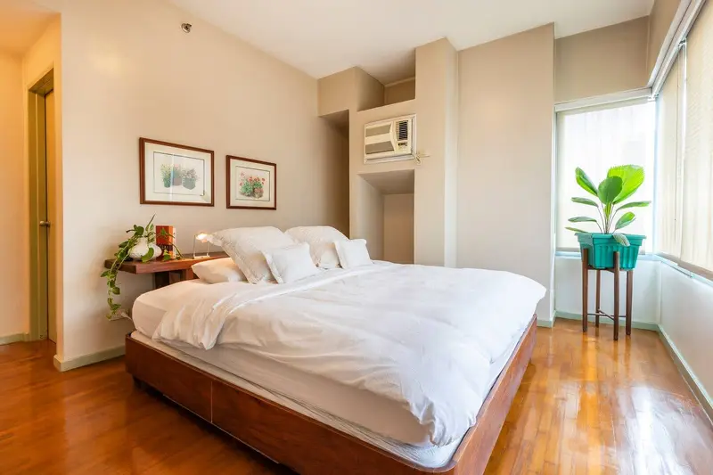 2 BR · One Legazpi Park