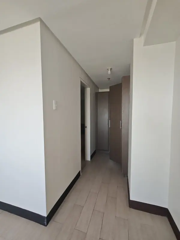 【賃貸】Tuscany Private Estatesの2ベッドルームのコンドミニアム、写真3