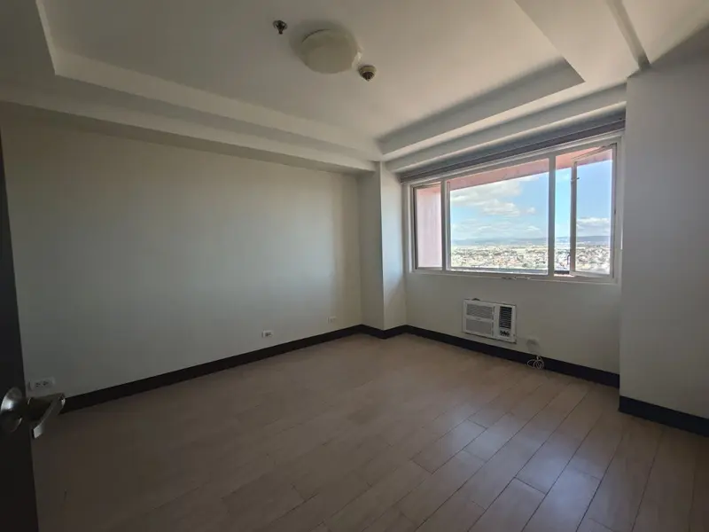 【賃貸】Tuscany Private Estatesの2ベッドルームのコンドミニアム、写真4