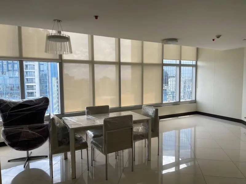 2 BR · One Central