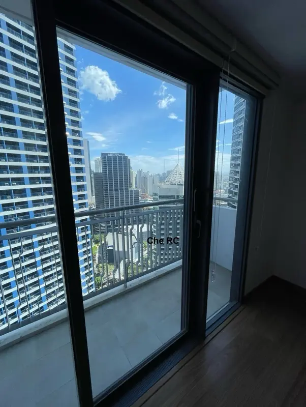 2 BR · The Rise Makati