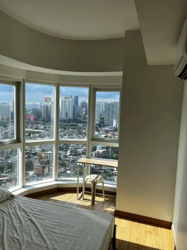 2 BR · Times Square West