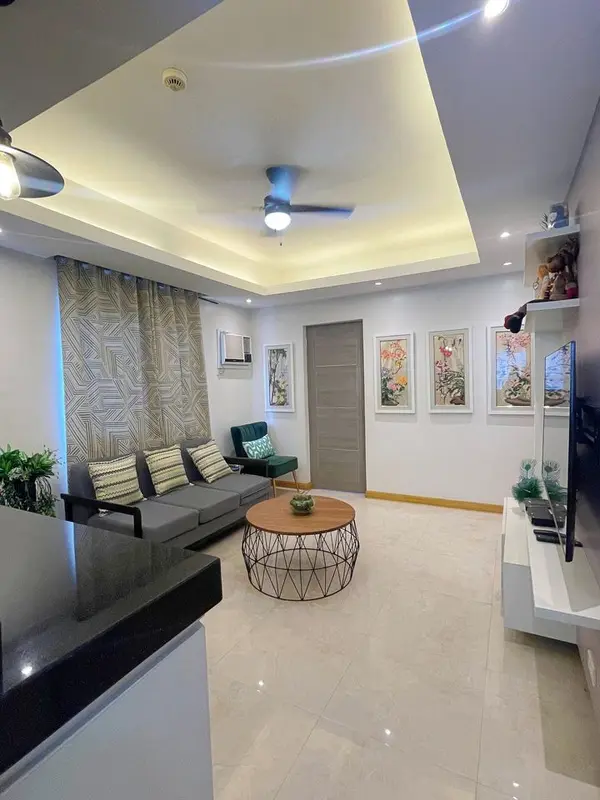 2 BR · The Pearl Place