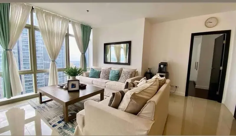 2-bedroom condo for rent in West Gallery Place, photo 3