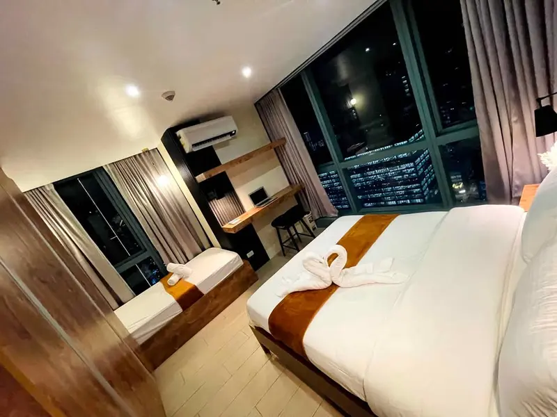 2 BR · One Uptown Residences