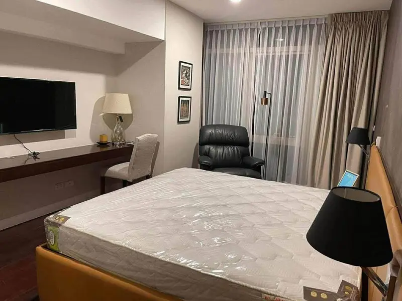 2 BR · East Gallery Place
